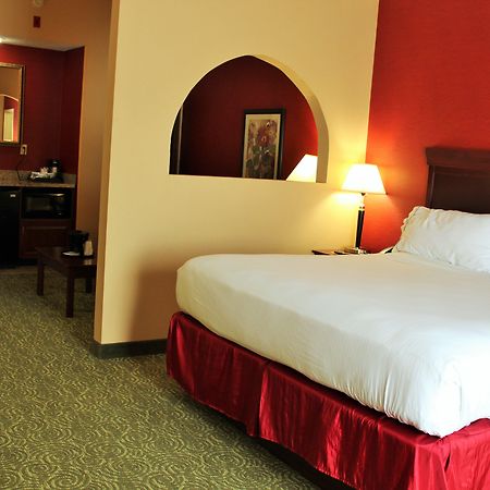 Holiday Inn Express & Suites Troy, An Ihg Hotel Екстер'єр фото